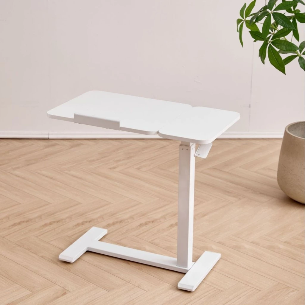 Bàn Laptop Nâng Hạ Chiều Cao thông minh. Có Bánh Xe Xoay 360 Độ. Mặt bàn có góc nghiêng. Thế hệ 2