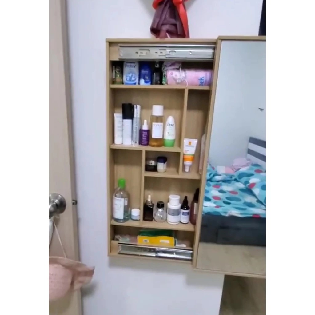 Kệ Treo Tường Kèm Gương Thông Minh Gỗ Chất Liệu Gỗ MDF Cao Cấp - chống ẩm